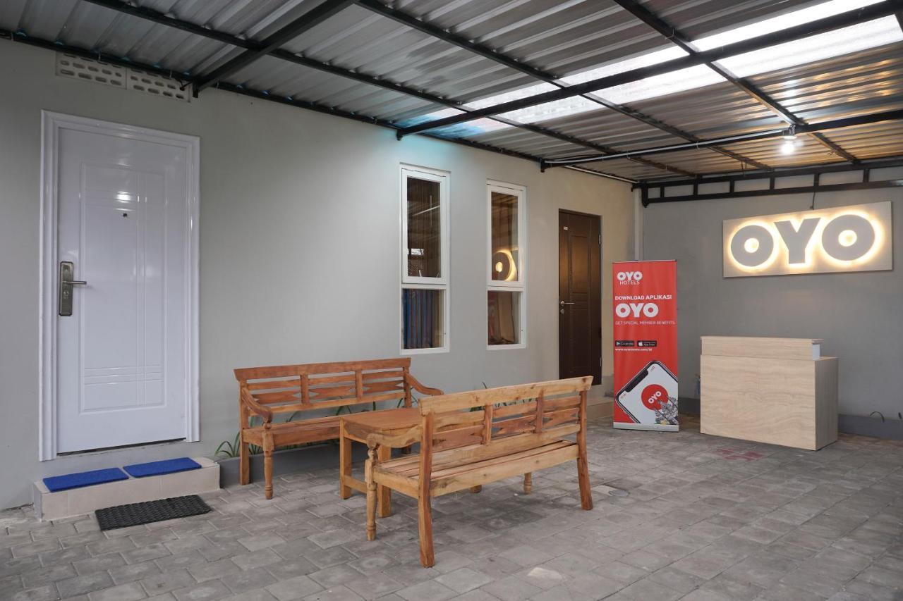 Super Oyo 90033 Dehome Family Melati Exterior photo