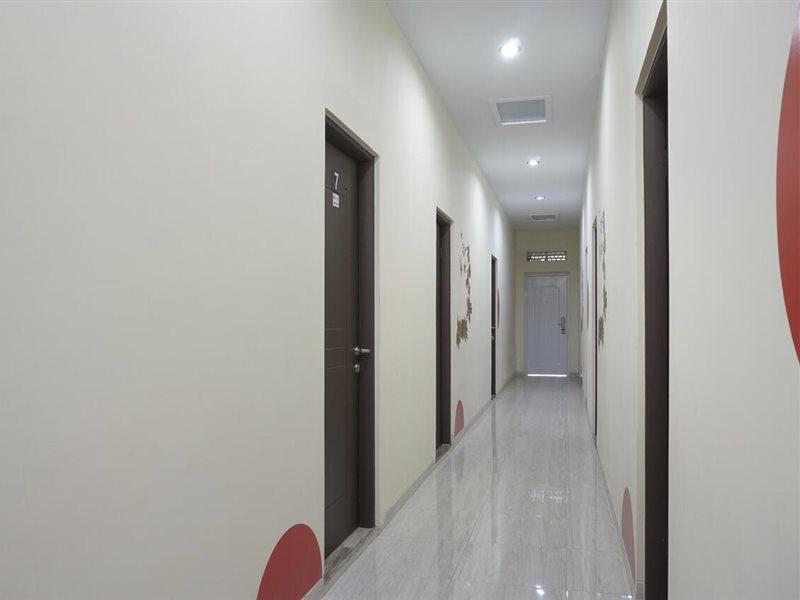 Super Oyo 90033 Dehome Family Melati Exterior photo